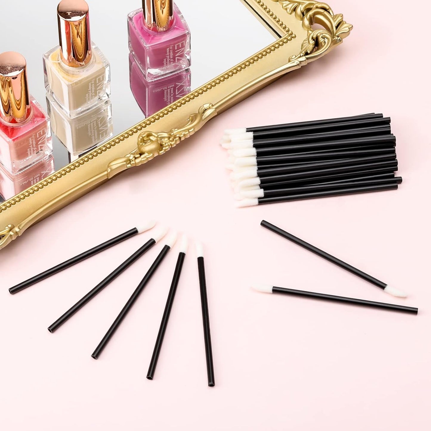 200 Pieces Disposable Lip Wands, Lip Brushes, Lipstick & Gloss Applicators Lint Free Makeup Applicator Brush Beauty Tool